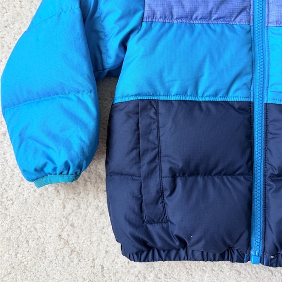 The North Face Toddler Boys Reversible Hooded Puffer Jacket - Picture 4 of 14